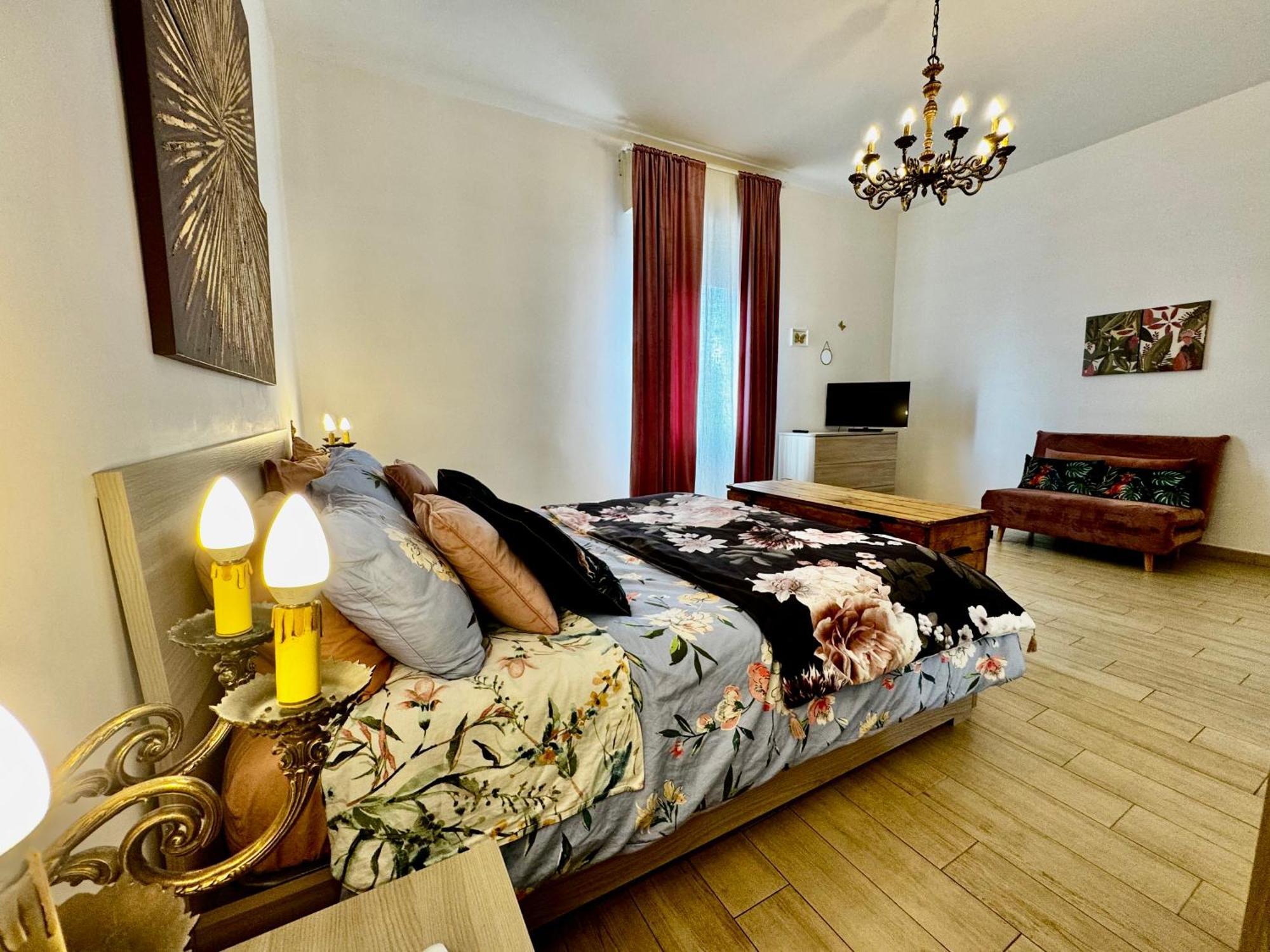 Апартаменти La Casa Di Sarah Aspetta Voi Неаполь Екстер'єр фото